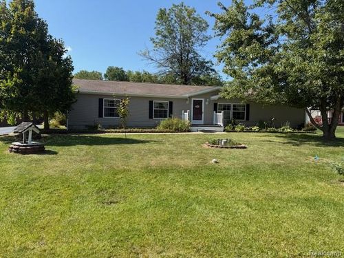 2828 Lorraine St, Marlette, MI, 48453-1042 | Card Image