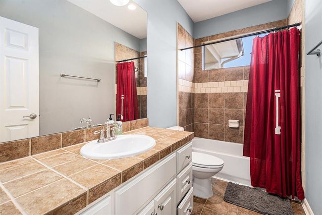 Full bath on 4th bedroom | Image 31