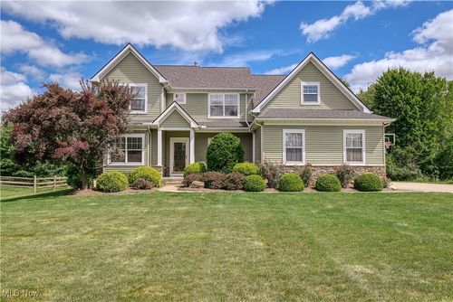 736 Craig Dr, Tallmadge, OH, 44278-3928 | Card Image