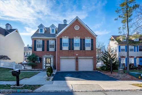 9 Magellan Way, Franklin Park, NJ, 08823-1706 | Card Image