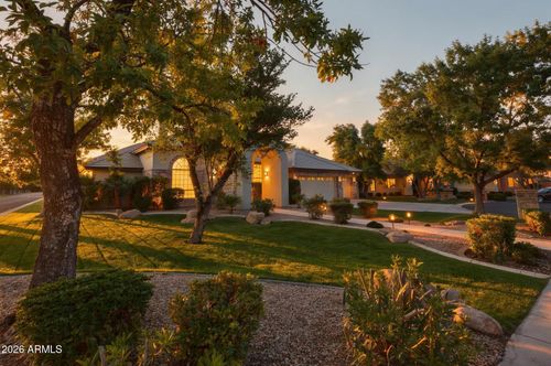 8351 S Homestead Ln, Tempe, AZ, 85284-2327 | Card Image