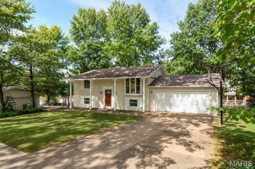 1817 Enola Ct, Kirkwood, MO, 63122-3422 | Card Image