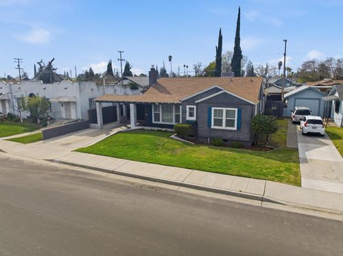 2841 C St, Selma, CA, 93662-2805 | Card Image