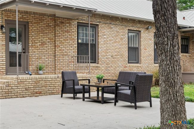 500+ Sqft of Entertaining Space | Image 28