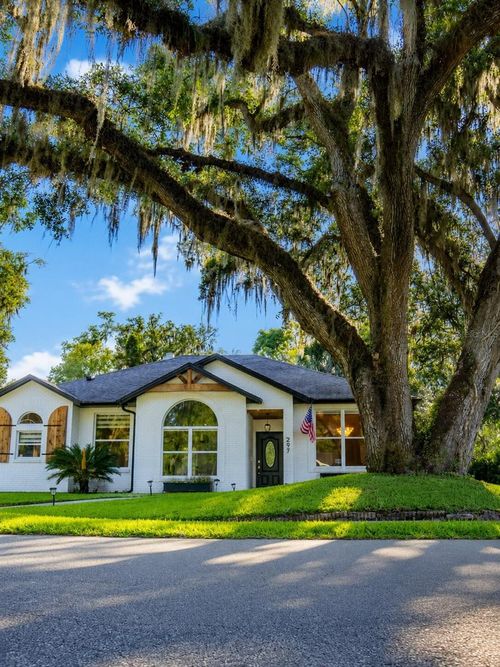 297 N Lake Jessup Ave, Oviedo, FL, 32765-6449 | Card Image