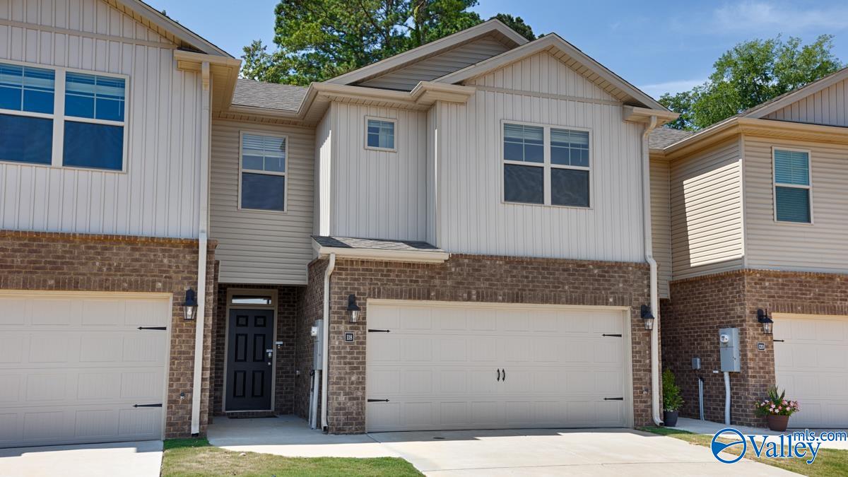 Hidden River Dr, Madison, AL 35756