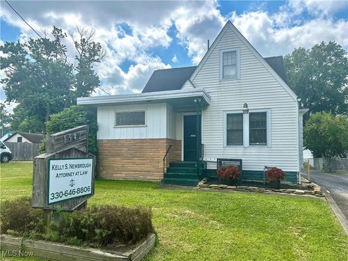 1542 Woodland St Ne, Warren, OH, 44483-5302 | Card Image