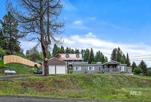 108 Glen Street, Cascade, ID, 83611 | Card Image