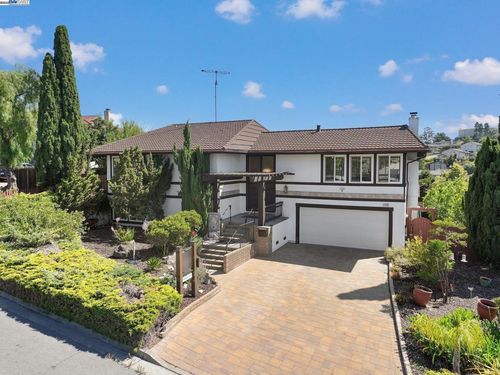 27896 Adobe Ct, Hayward, CA, 94542-2102 | Card Image