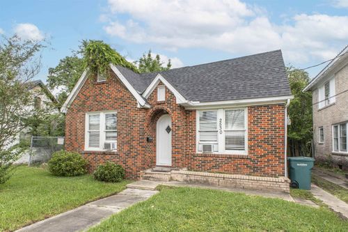 2530 Laurel St, Beaumont, TX, 77702-2306 | Card Image