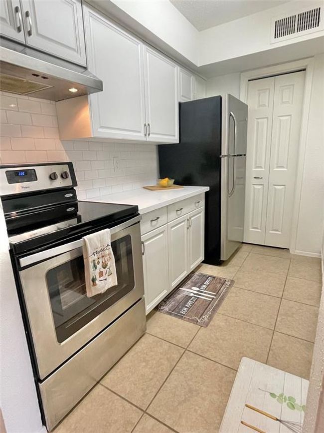 Quartz counter tops | Image 10
