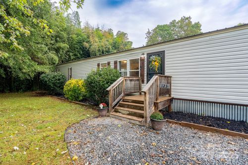 123 Thoroughbred Dr, Troutman, NC, 28166-8722 | Card Image