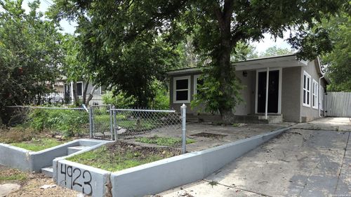4923 Blessing St, San Antonio, TX, 78228-4630 | Card Image