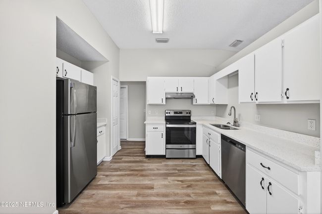 1359 Cove Landing Dr, House other with 3 bedrooms, 2 bathrooms and null parking in Jacksonville FL | Image 16