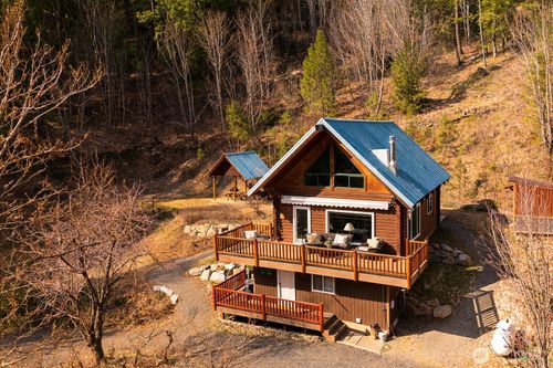 10666 Chumstick Hwy, Leavenworth, WA, 98826-8502 | Card Image