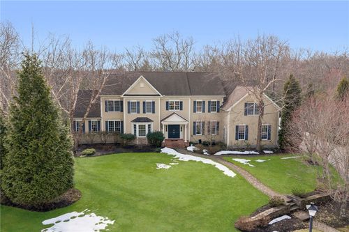 25 Hoyer Ct, East Greenwich, RI, 02818-1161 | Card Image