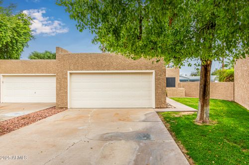 8464 E Malcomb Dr, Scottsdale, AZ, 85250-5736 | Card Image