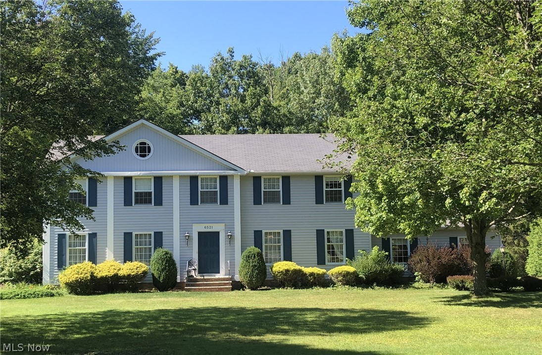 Creekside Trl, Solon, OH 44139