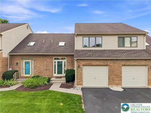3251 Oakland Square Drive, Bethlehem Twp, PA, 18020 | Card Image
