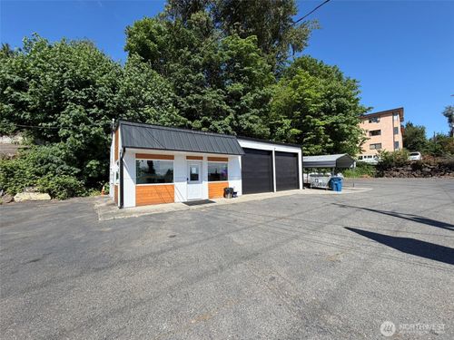10401 Lake City Way Ne Seattle Wa 98125-7747, Seattle, WA, 98125 | Card Image