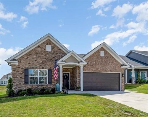 7464 Buckview Ct, Kernersville, NC, 27284-6862 | Card Image