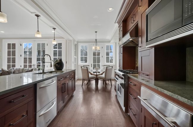 287 W Brown St, Condo with 3 bedrooms, 5 bathrooms and null parking in Birmingham MI | Image 21