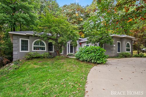 7997 Therese Ct Se, Caledonia, MI, 49316-8972 | Card Image