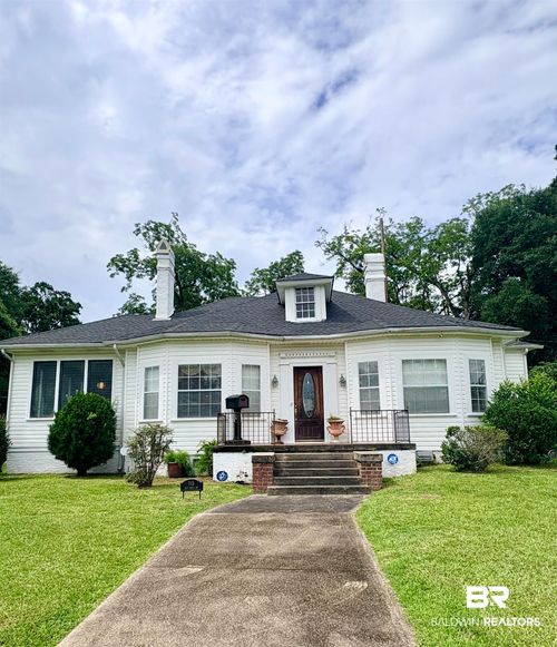 115 E Mcmillan St, Evergreen, AL, 36401-2934 | Card Image