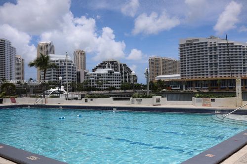 1022-905 Brickell Bay Dr, Miami, FL, 33131-2935 | Card Image