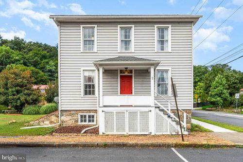 2 S 5th St, NEWPORT, PA, 17074-1006 | Card Image