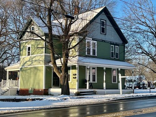 204 Elm St, Amesbury, MA, 01913-3823 | Card Image