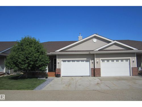 97 - 8602 Southfort Dr, Home with 2 bedrooms, 3 bathrooms and 3 parking in Fort Saskatchewan AB | Card Image
