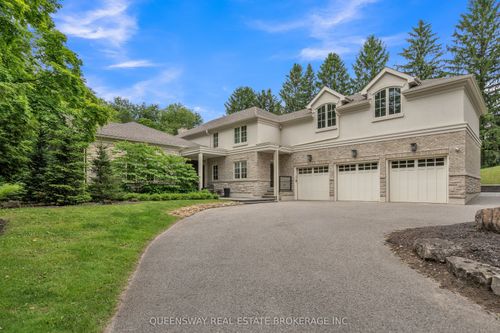 2600 17th Sideroad, King City, ON, L7B1A3 | Card Image