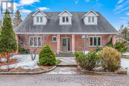 925 15th Side Rd, King City, ON, L7B1K5 | Card Image