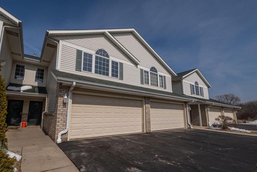 3-622 Shepherds Drive, West Bend, WI, 53090 | Card Image