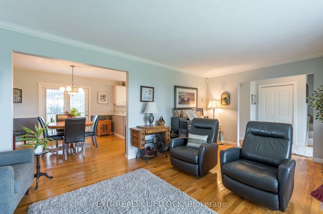 857 3 Rd Line, House other with 3 bedrooms, 2 bathrooms and 6 parking in Otonabee South Monaghan ON | Image 9