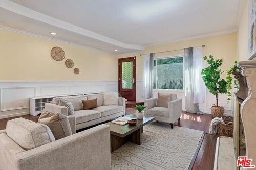 3804 Lenawee Ave, Culver City, CA, 90232-3009 | Card Image