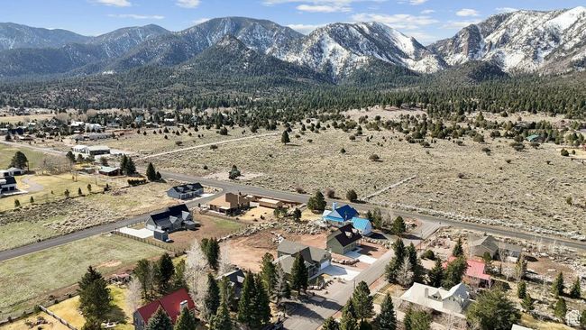 Bird's eye view with a mountain view | Image 39