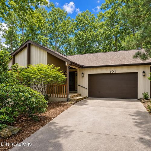 101 Adler Ln, Crossville, TN, 38558-7357 | Card Image