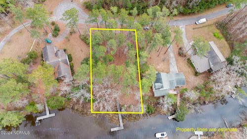 7013 Fairwinds Dr, Oriental, NC, 28571-9292 | Card Image