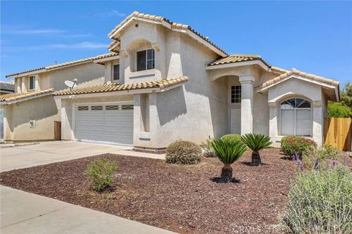 661 La Cumbre Cir, Corona, CA, 92879-5861 | Card Image