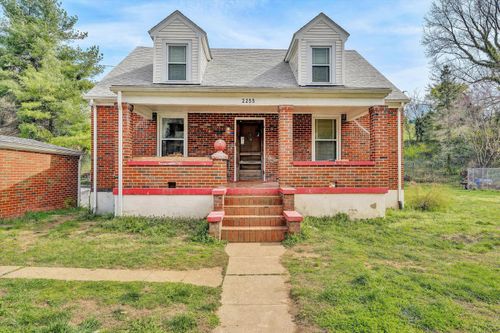 2255 Dunkirk Ave Ne, Roanoke, VA, 24012-8403 | Card Image