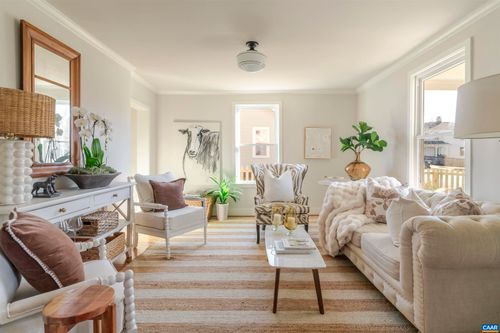 1107 Myrtle St, CHARLOTTESVILLE, VA, 22902-5938 | Card Image