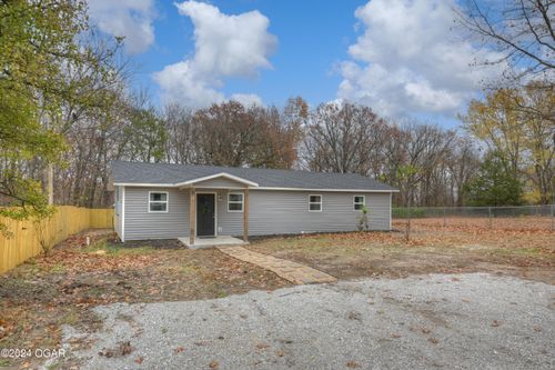 8687 Newt Drive, Neosho, MO, 64850 | Card Image