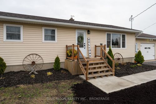 {{alt}} | Card Image