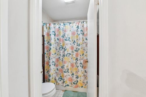 12-2292 Woodside Ln, Sacramento, CA, 95825-8603 | Card Image