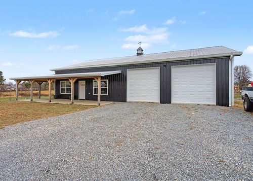 437 Colonial Rd, Hohenwald, TN, 38462-2560 | Card Image
