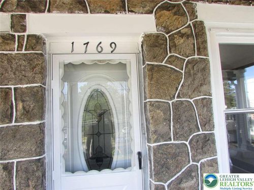 1769 Broadway, Bethlehem, PA, 18015-3821 | Card Image