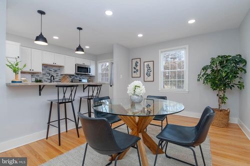 136 Dumbarton Rd, BALTIMORE, MD, 21212-1435 | Card Image