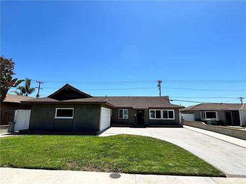 6552 Oakgrove Cir, Huntington Beach, CA, 92647-4001 | Card Image